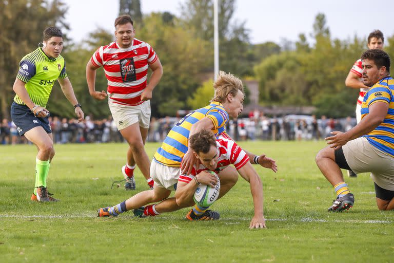 Bautista Canzani, una grata aparición goleadora para Alumni y para el campeonato de Buenos Aires.