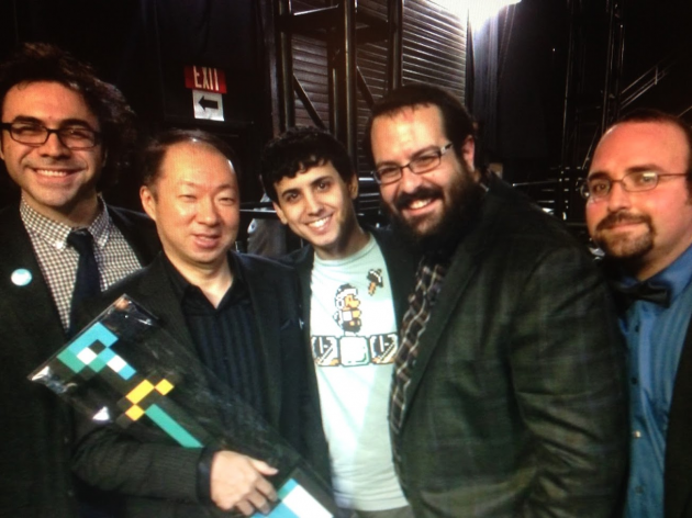 Miembros de Yacht Club Games con Koji Kondo