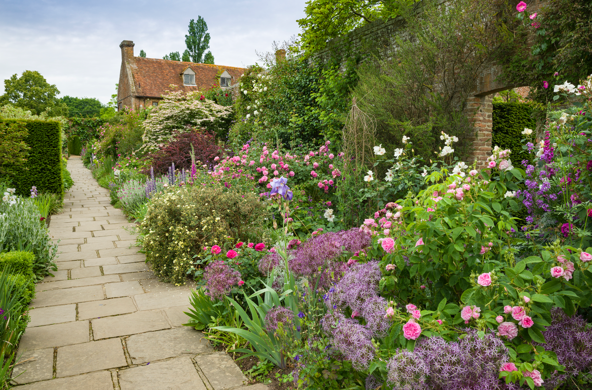 The ‘epitome of the English garden’: the Rose Garden at Sissinghurst Castle (Sissinghurst Castle)