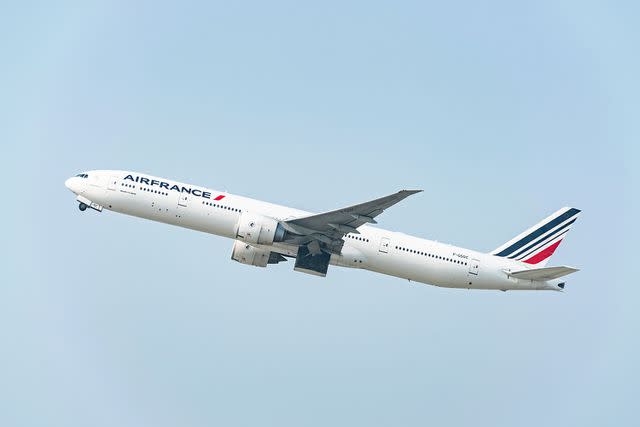 <p>Aaron P/Bauer-Griffin/GC Images/Getty</p> An Air France airlines Boeing 777