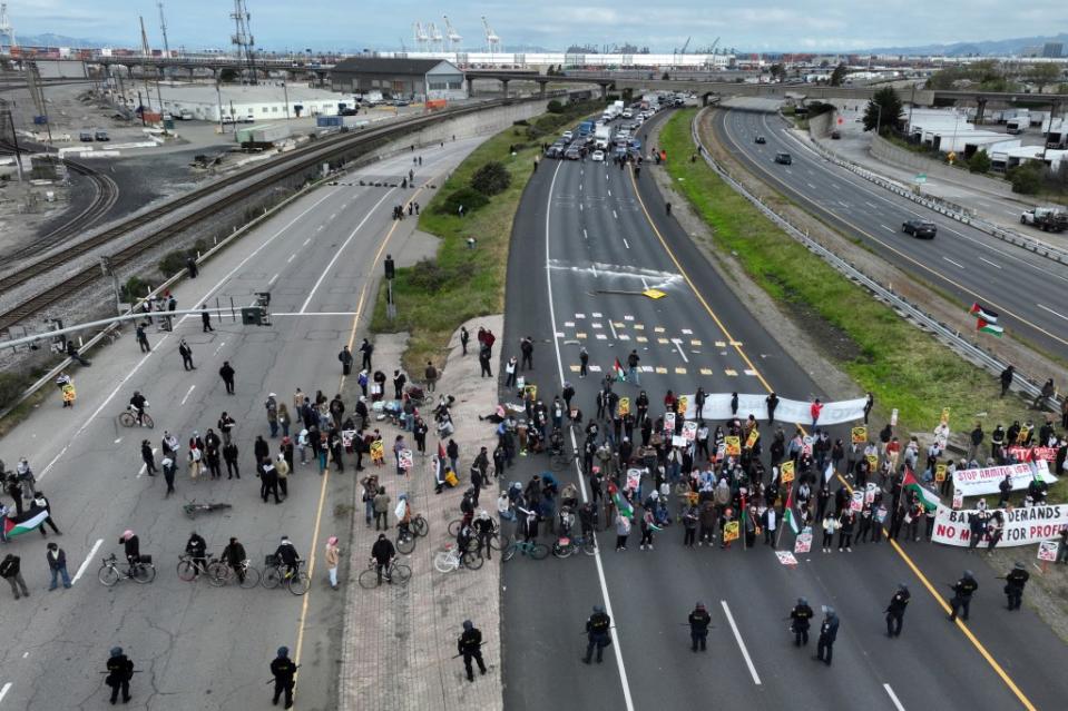 An anti-Israel protest shutting down Interstate 880 in Oakland. Bronte Wittpenn/San Francisco Chronicle via AP