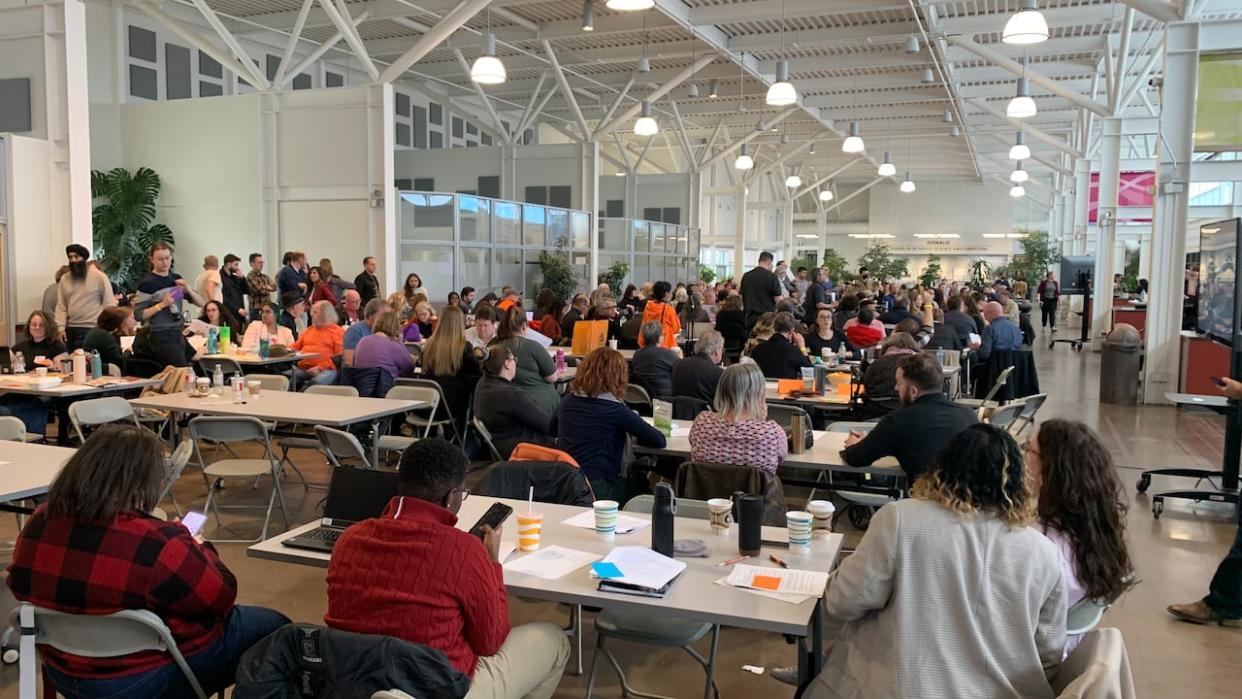 The Alberta NDP provincial council gathered in Red Deer on Jan. 27 to announce the rules and timelines for a leadership contest that will begin in the spring. (Emmanuel Prince-Thauvette/Radio-Canada - image credit)