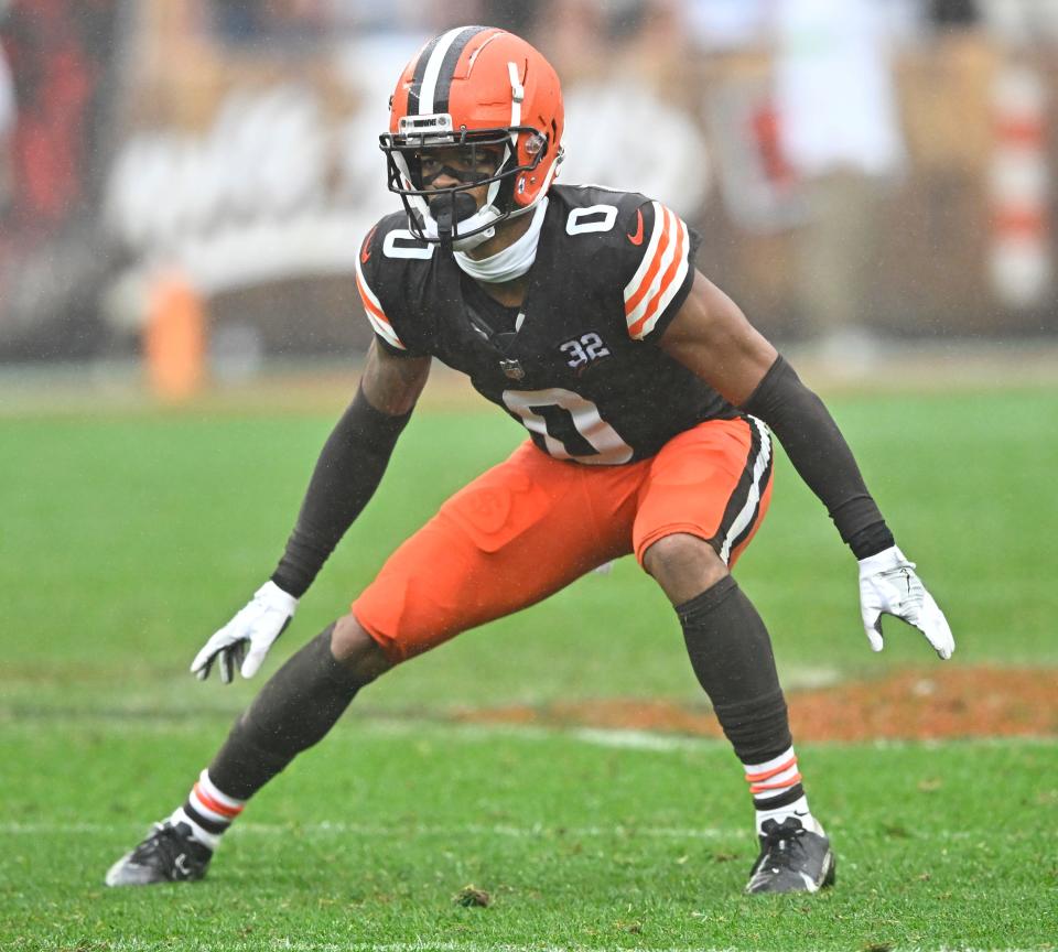 Cleveland Browns cornerback Greg Newsome II defends against the Cincinnati Bengals, Sunday, Sept. 10, 2023, in Cleveland. The Browns won 24-3. (AP Photo/David Richard)