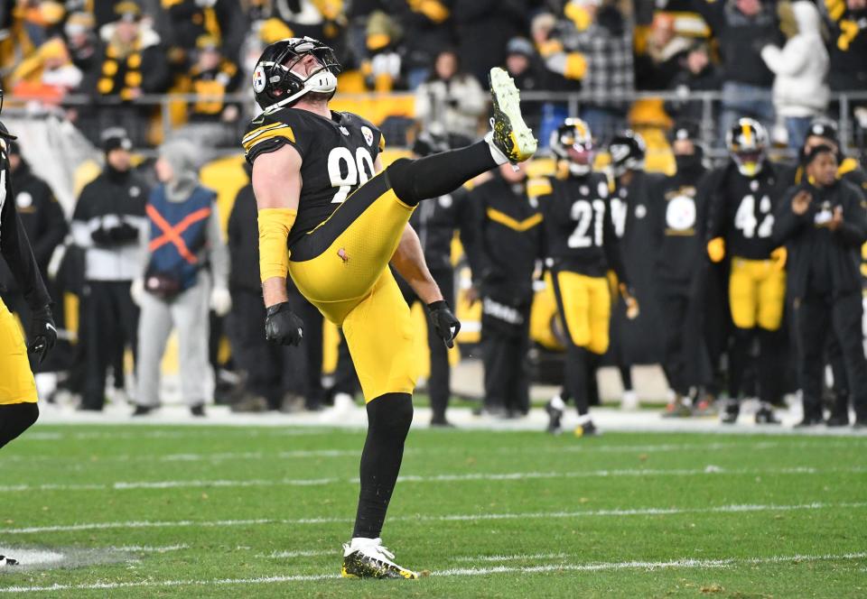 Pittsburgh Steelers linebackewr T.J. Watt (90) celebrates a sack against the Cleveland Browns at Heinz Field.