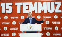 <p>Auch wenn sich die EU dagegenstellt, so möchte Erdoğan die Todesstrafe wiedereinführen, das verkündete er in einer gestrigen Ansprache. (Bild: StF/Presidency Press Service/AP/dpa) </p>