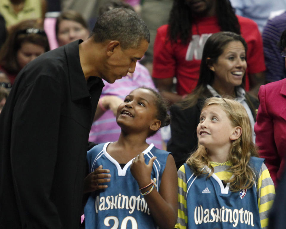 Barack Obama, his daughter Sasha and a friend from 2010. 