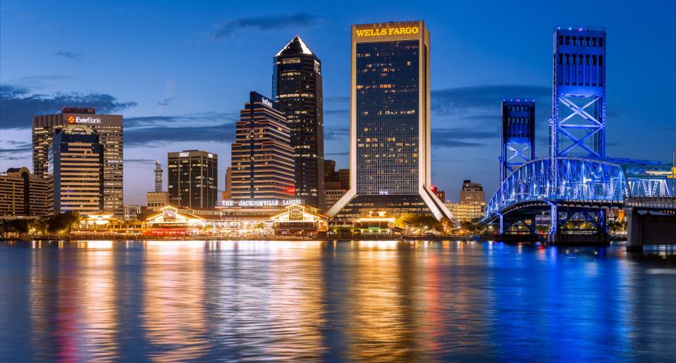 The skyline of Jacksonville, Florida, at night.