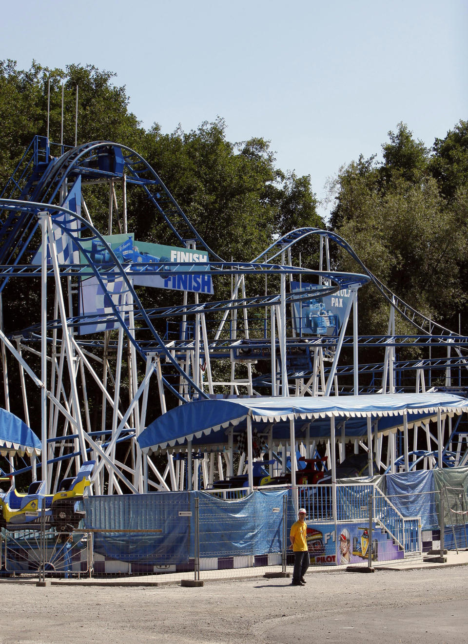 The Formula 1 Coaster amusement park ride at Parc Saint-Paul in Oise (Patrick Kovarick / AFP via Getty Images)