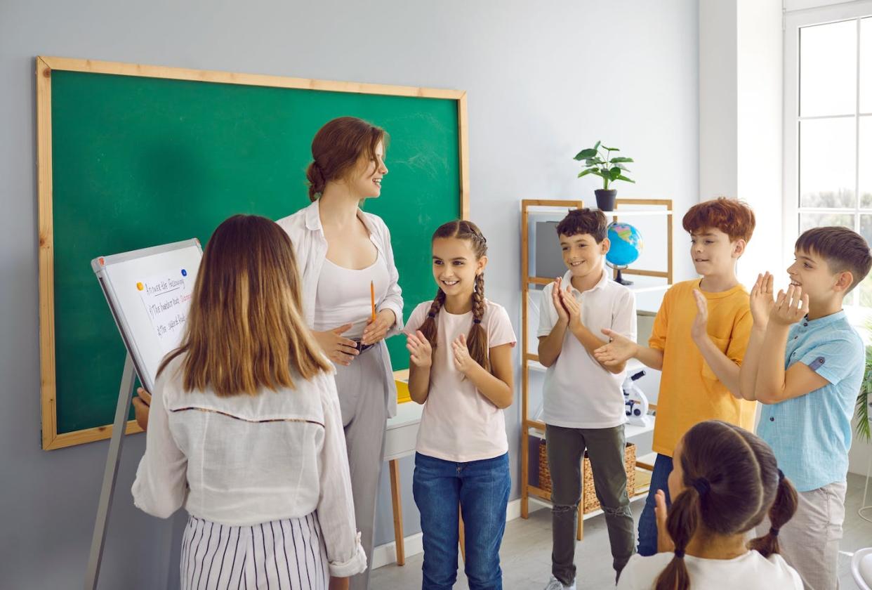 <a href="https://www.shutterstock.com/es/image-photo/learning-while-playing-children-primary-school-2179557213" rel="nofollow noopener" target="_blank" data-ylk="slk:Studio Romantic / Shutterstock;elm:context_link;itc:0;sec:content-canvas" class="link ">Studio Romantic / Shutterstock</a>