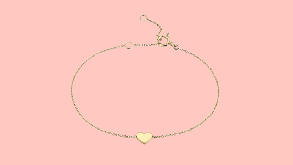 Valentine's Day Jewelry Gifts Buying Guide 2023: Blue Nile Petite Heart Bracelet