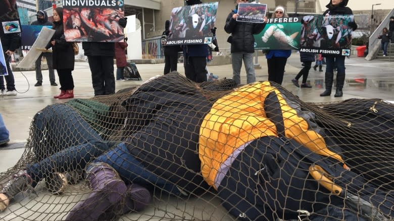 Aquatic animals don't belong in a 'bathtub' say Ripley's Aquarium protestors