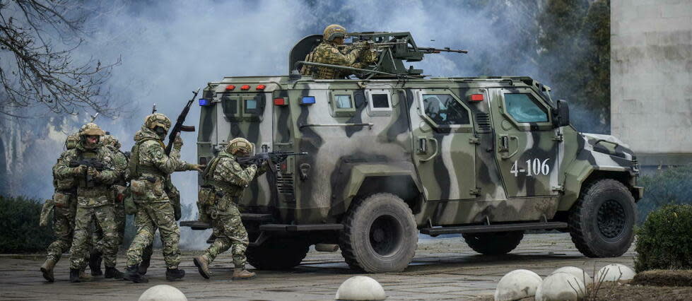 Les combats s'intensifient dans la ville de Kherson, occupée par l'armée russe depuis plusieurs mois (image d'illustration).  - Credit:OLEG PETRASYUK / EPA / EFE