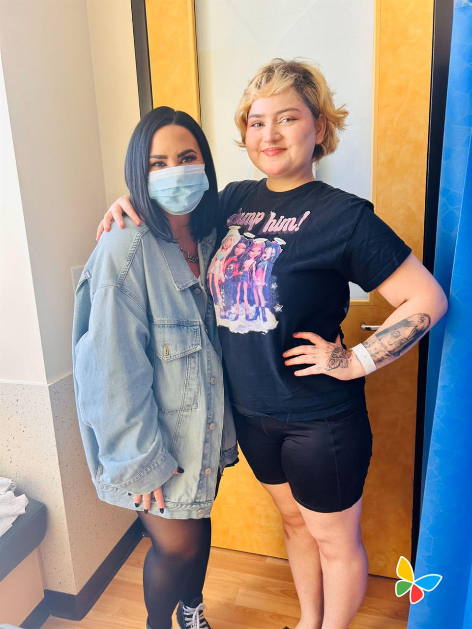 Demi Lovato Visits Children’s Hospital LA’s During Make March Matter Campaign
