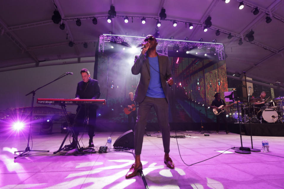 British musical duo Lighthouse Family. (PHOTO: Singapore GP)