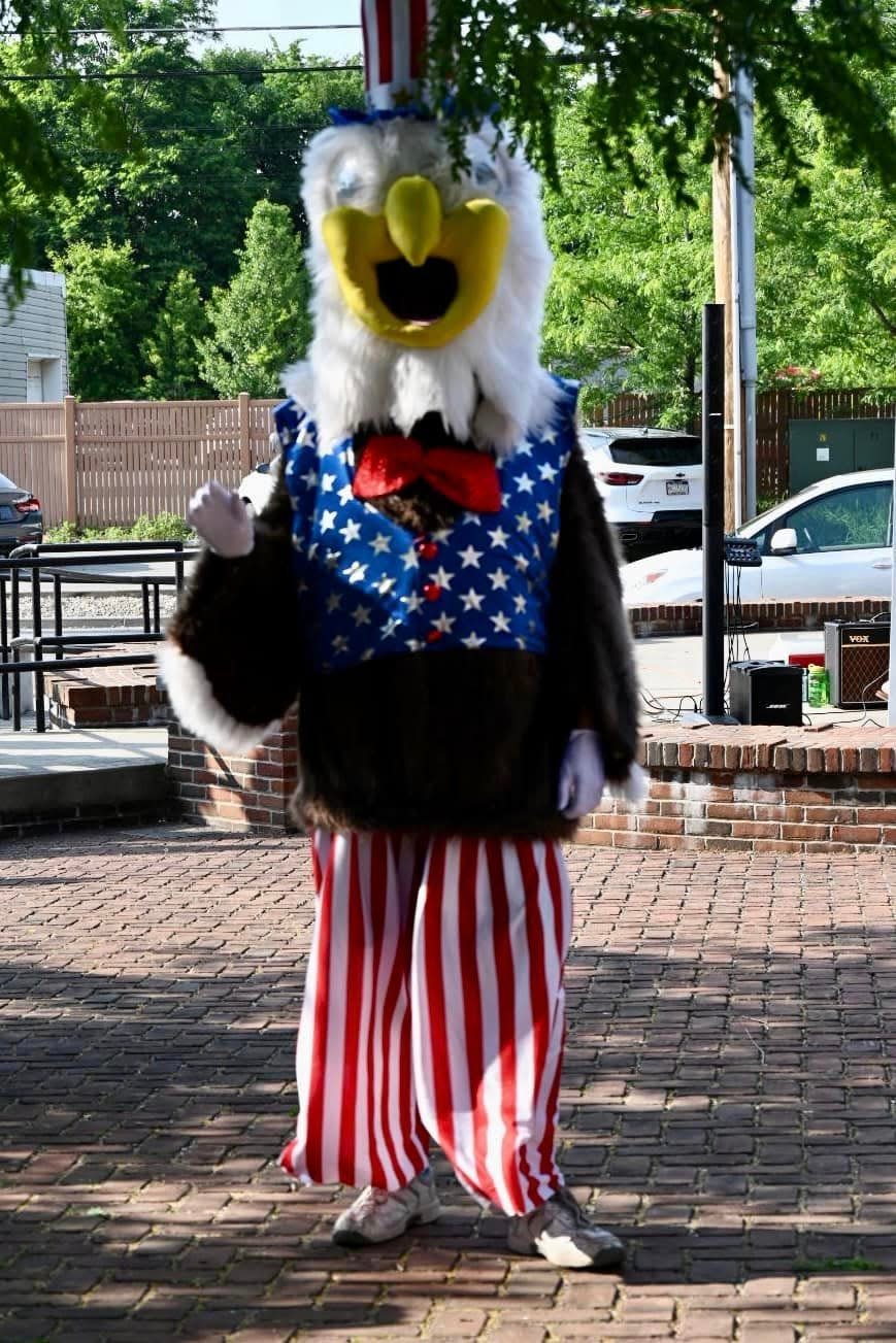 L. Woody, Ellwood City's eagle mascot