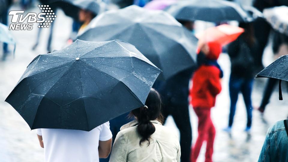 連假期間東北季風增強，北部、東北部降溫轉有雨天氣。（示意圖／shutterstock 達志影像）