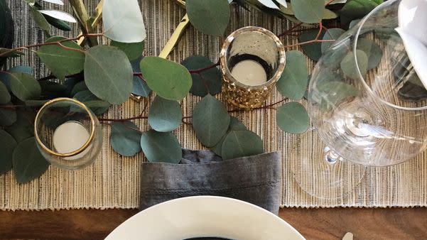 black and white thanksgiving table settings