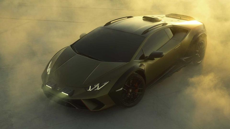 小牛越野版亮相！2023年式Lamborghini Huracan Sterrato全地形車