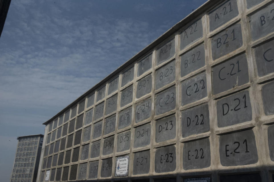 Authorities have ordered the construction of vertical cemeteries across Brazil's worst hit areas. Source: Getty