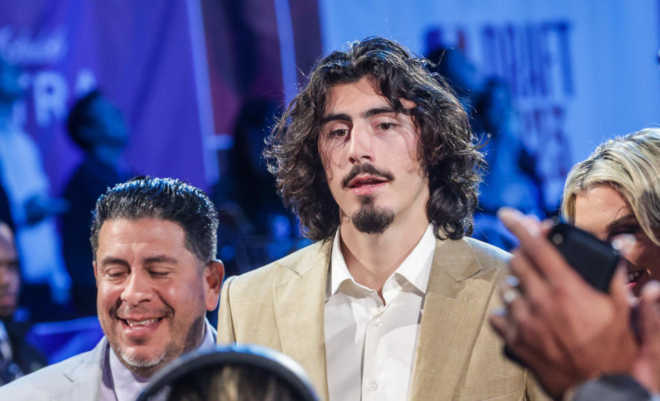 Jaime Jáquez Jr. fue invitado al green room durante el Draft de la NBA. Solo unos cuantos prospectos son buscados para asistir. (Photo by Selcuk Acar/Anadolu Agency via Getty Images)