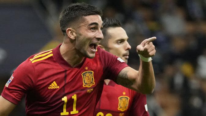 Timnas Spanyol sukses hentikan rekor 37 laga tak terkalahkan Italia di babak semifinal UEFA National League 2021. Sepasang gol kemenangan Skuat Matador dicetak oleh Ferran Torres. (AP/Antonio Calanni)