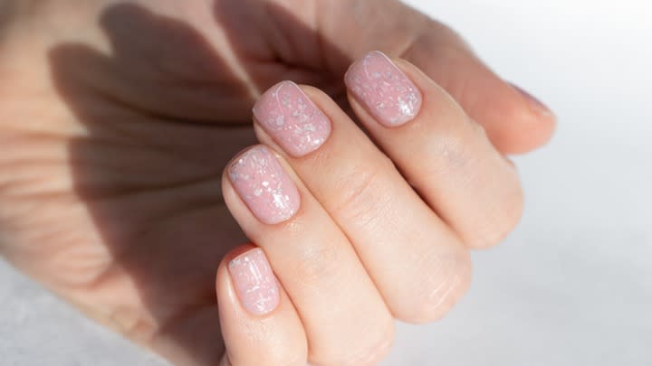 17. Pixie dust nails