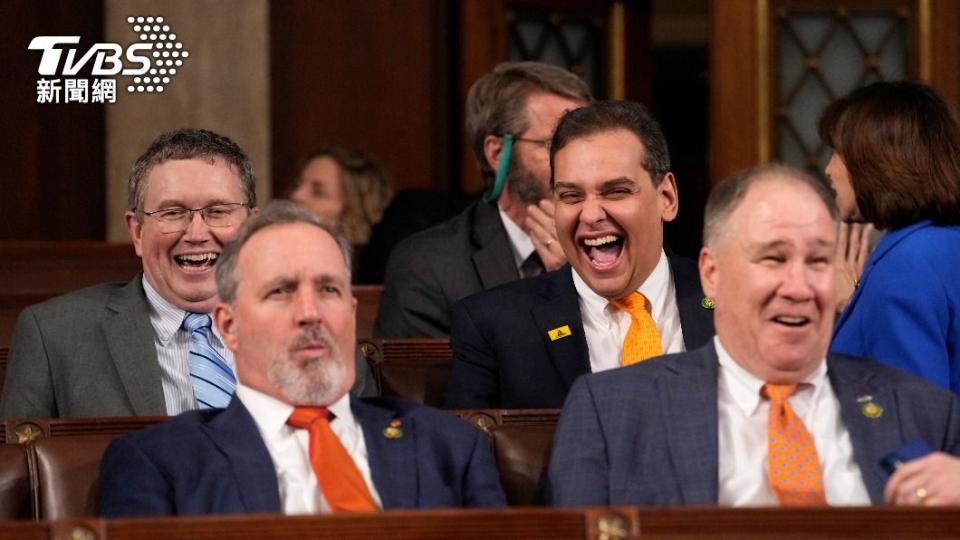 共和黨成員在國情咨文開始前在台下大笑。（圖／達志影像美聯社）