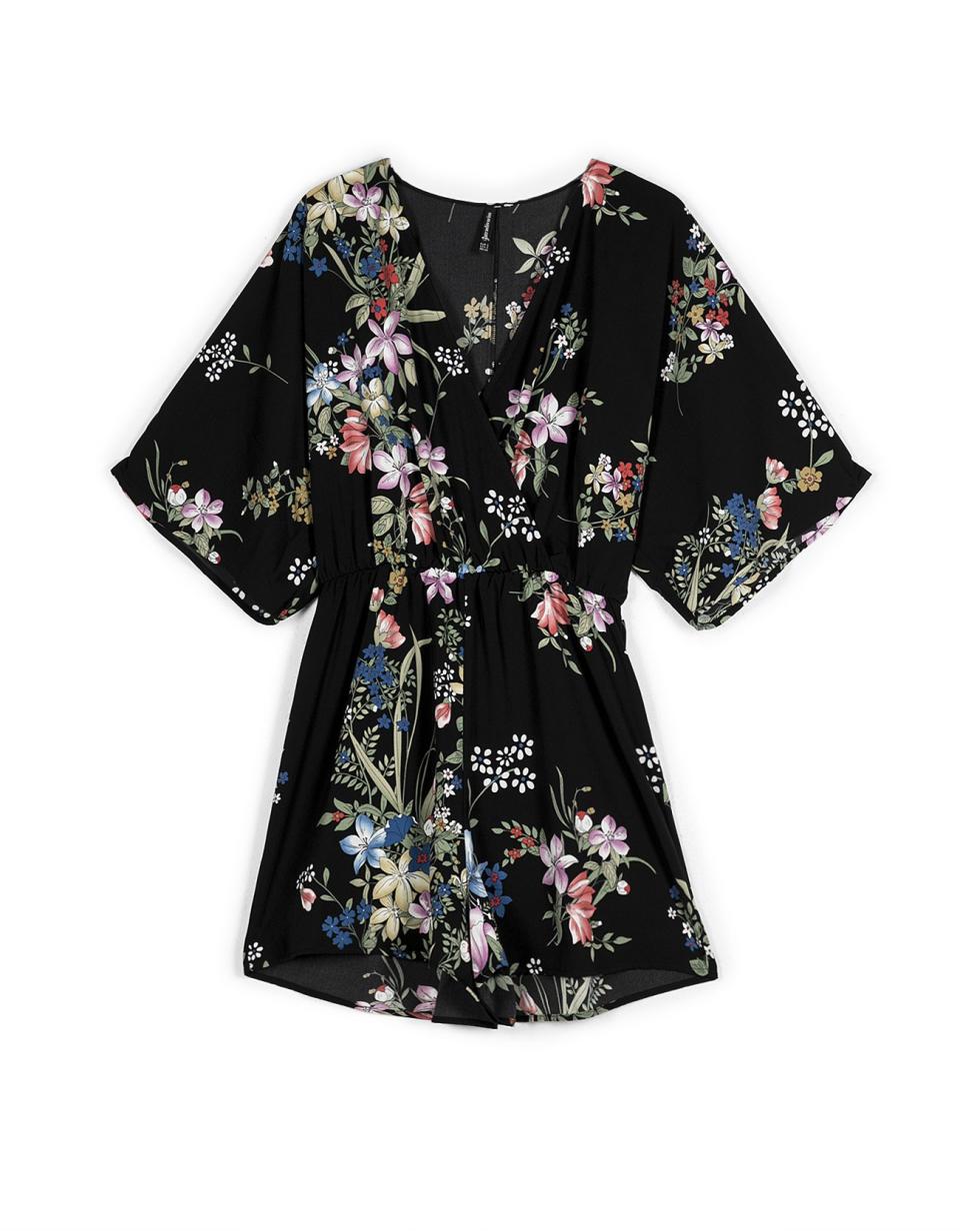 <p>Printed kimono jumpsuit, £19.99, <a rel="nofollow noopener" href="https://www.stradivarius.com/gb/woman/just-in/clothing/printed-kimono-jumpsuit-c1020048313p300204042.html?colorId=001" target="_blank" data-ylk="slk:Stradivarius;elm:context_link;itc:0;sec:content-canvas" class="link ">Stradivarius</a></p>