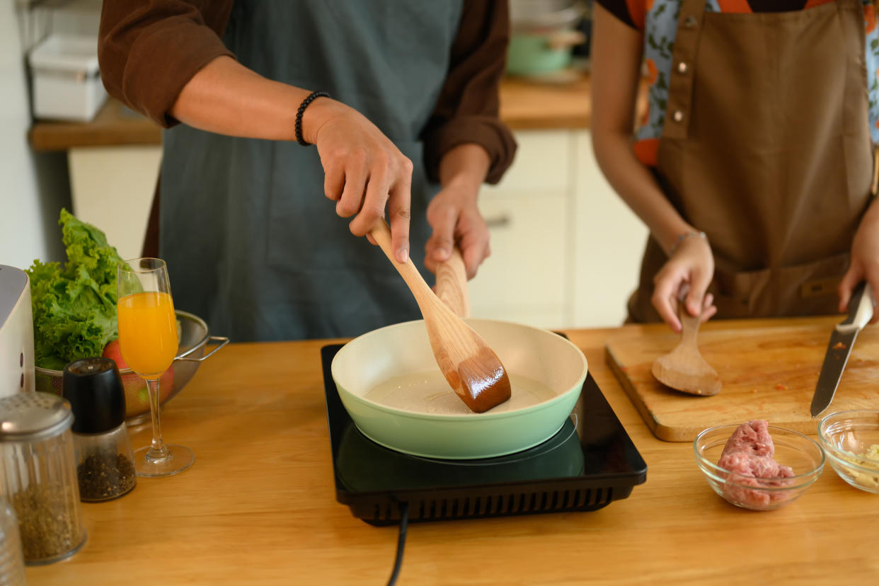 Encontrar una batería de cocina así de buena y barata no es fácil. (Foto: Getty)