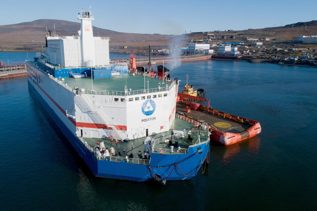 Akademik Lomonosov floating nuclear power plant