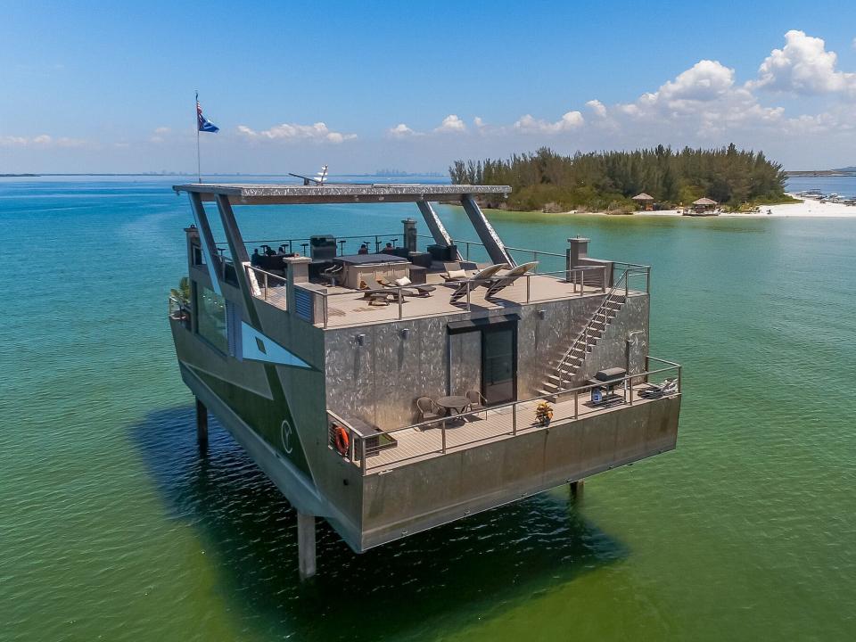 floating mansion yacht