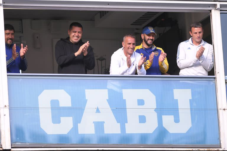 Riquelme siguió la victoria del Boca femenino desde su palco