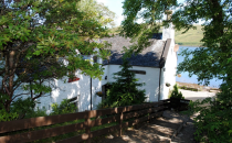 <p><span>A haven for mountain walkers, <a rel="nofollow noopener" href="http://www.theoldinnskye.co.uk" target="_blank" data-ylk="slk:this whitewashed inn;elm:context_link;itc:0;sec:content-canvas" class="link ">this whitewashed inn</a> offers spectacular views of Loch Harport and the surrounding Cuillin Hills. It sits peacefully in the hamlet of Carbost, which is home to the Talisker single-malt distillery - so you should sample a dram or two at the bar. [Photo: Facebook / </span><a rel="nofollow noopener" href="https://www.facebook.com/TheOldInnSkye/" target="_blank" data-ylk="slk:The Old Inn, Carbost, Isle of Skye;elm:context_link;itc:0;sec:content-canvas" class="link "><span>The Old Inn, Carbost, Isle of Skye</span></a><span>]</span> </p>