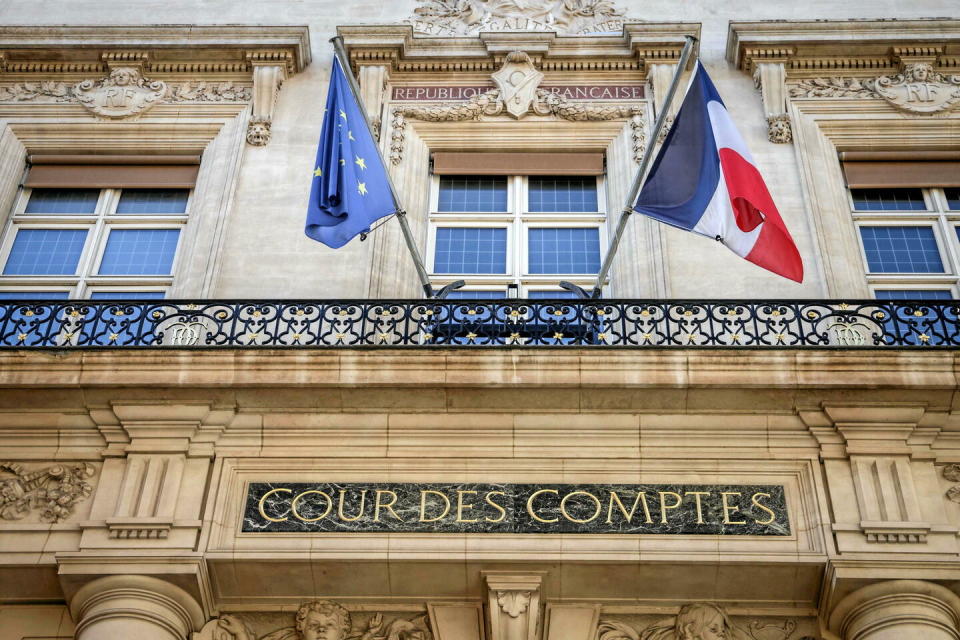 La Cour des comptes juge que la prévision de réduction du déficit présentée par le gouvernement « manque de cohérence ».   - Credit:Luc Nobout / MAXPPP / IP3 PRESS/MAXPPP