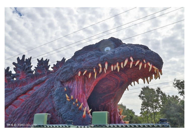 Nijigen no Mori: Zip-line Straight Into a Life-Sized Godzilla! New Theme Park Attraction Opens on Awaji Island