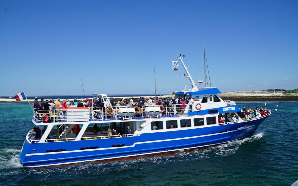 Vedettes de l'Odet operates daily crossings from Bénodet, Concarneau, Loctudy, Beg-Meil and Port-la-Forêt between May and September