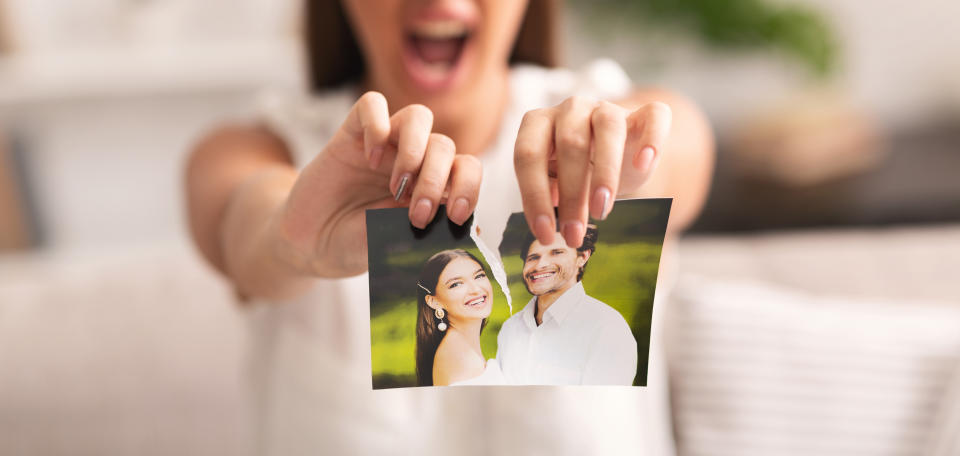 Cropping your ex out of your profile picture is a big error. (Getty Images)