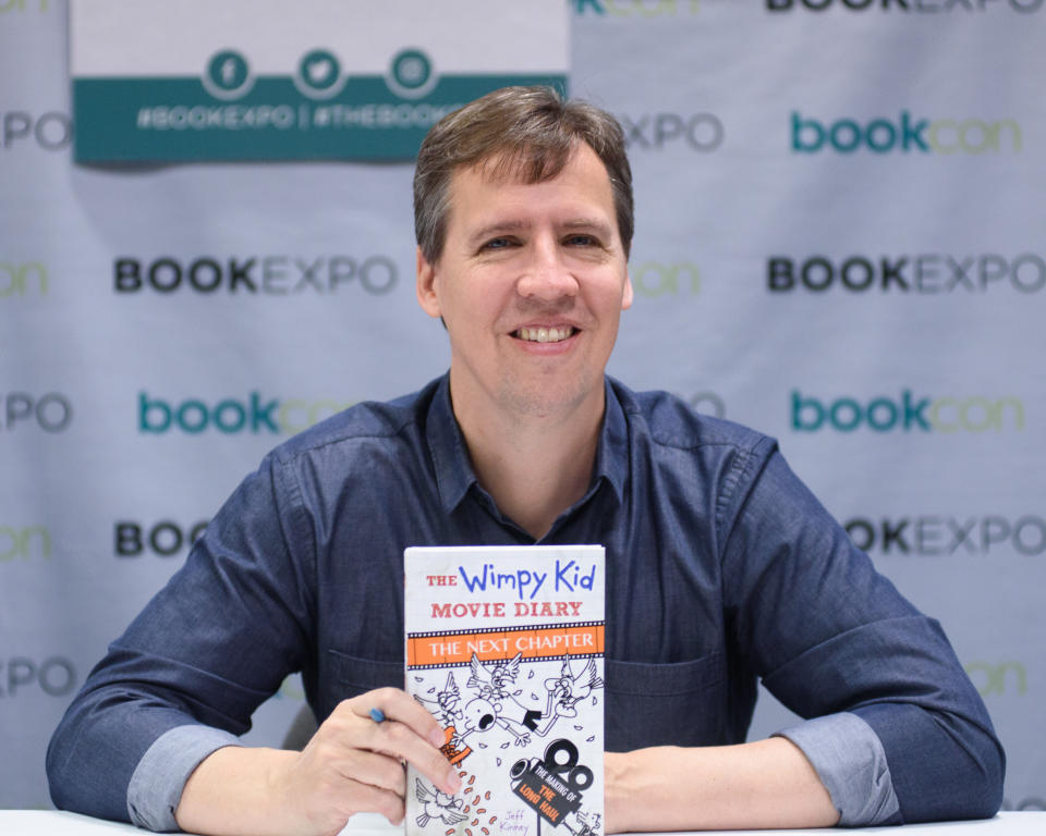 <p>Jeff Kinney hat es dank seiner Kinderbuch-Reihe „Gregs Tagebuch“ auf Rang zwei der Rangliste geschafft. Der hauptberufliche Videospiel-Designer hat alleine im Jahr 2017 rund 20 Millionen Dollar mit seinen Büchern verdient. </p>