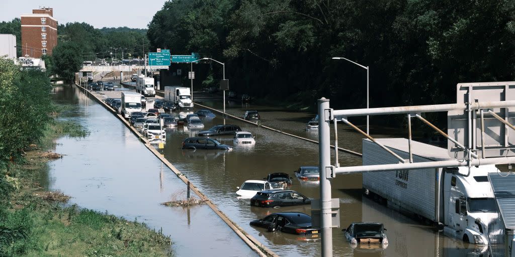 remnants of hurricane ida move through northeast causing widespread flooding