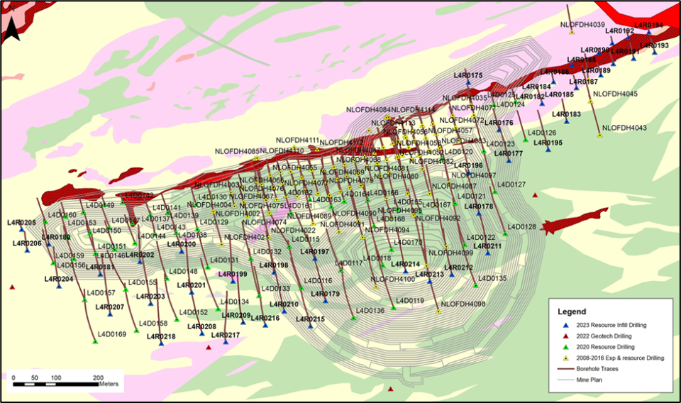 Figure 2: Location of drill collars and drill traces at the planned Area 4 pit