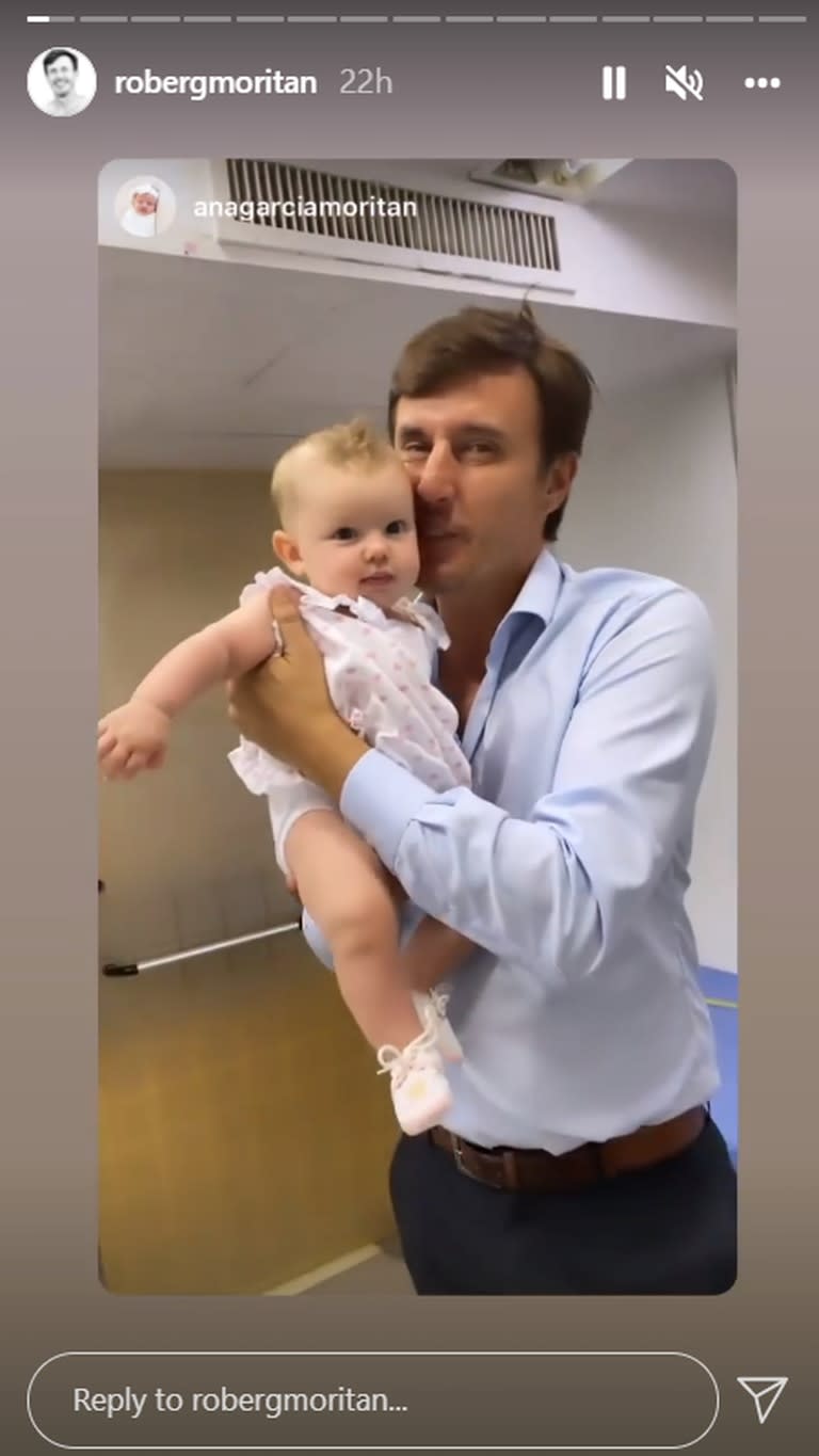 Roberto García Moritán con su hija Ana minutos antes de la jura en la Legislatura porteña