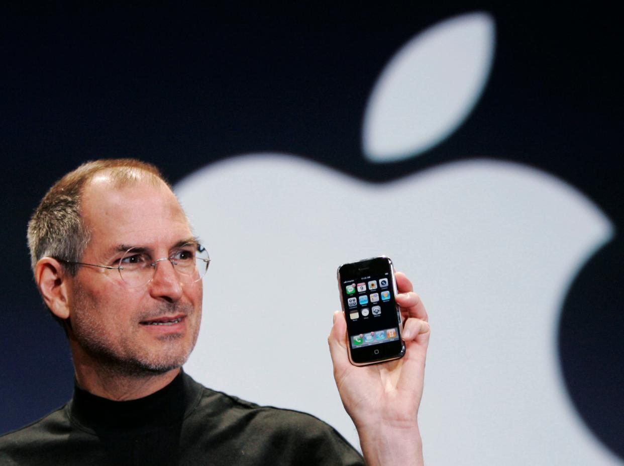 9. Januar 2007: Apple-Gründer Steve Jobs stellt das erste iPhone vor 