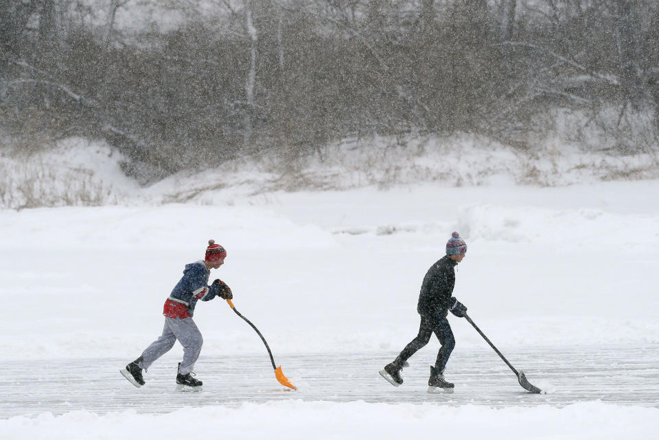 Winter Storm Stella pounds East Coast: Blizzard dumps snow on Mid-Atlantic and Northeast