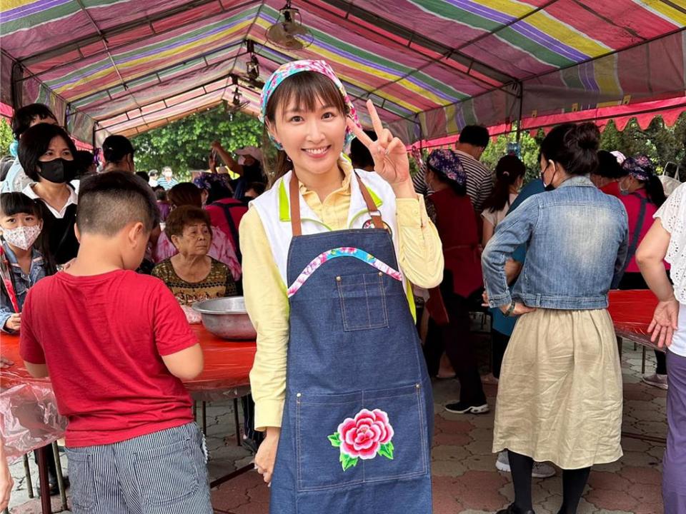 民進黨屏東縣黨部決議徵召長治鄉代邱佳娟代表民進黨參選鄉長補選。（邱佳娟提供／羅琦文屏東報導）