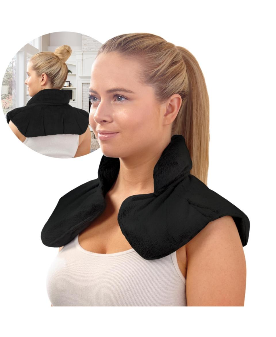 <p><a href="https://go.redirectingat.com?id=74968X1596630&url=https%3A%2F%2Fwww.macys.com%2Fshop%2Fproduct%2Fsharper-image-warming-cooling-aromatherapy-neck-shoulder-wrap-pad%3FID%3D11222323&sref=https%3A%2F%2Fwww.womansday.com%2Flife%2Fg955%2Fcheap-gifts-for-women%2F" rel="nofollow noopener" target="_blank" data-ylk="slk:Shop Now;elm:context_link;itc:0;sec:content-canvas" class="link ">Shop Now</a></p><p>Warming & Cooling Aromatherapy Neck & Shoulder Wrap Pad</p><p>macys.com</p><p>$39.99</p>