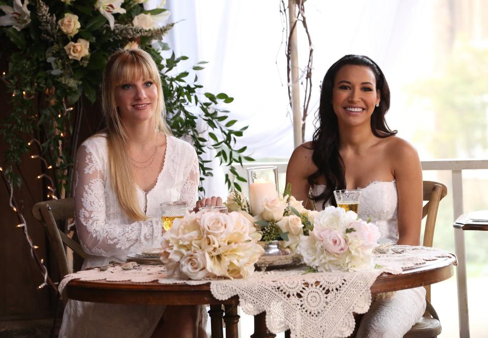 Heather Morris, as Brittany, and Naya Rivera, as Santana, during the "Wedding" episode of Season 6.