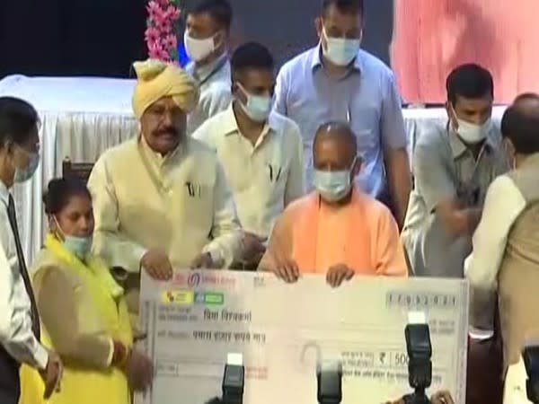 Uttar Pradesh Chief Minister Yogi Adityanath distributed tool kits to 21,000 beneficiaries