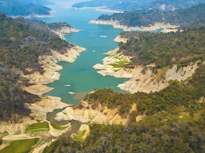 全台最大的曾文水庫有效蓄水量在23日僅剩6.63％。（黃子明攝）