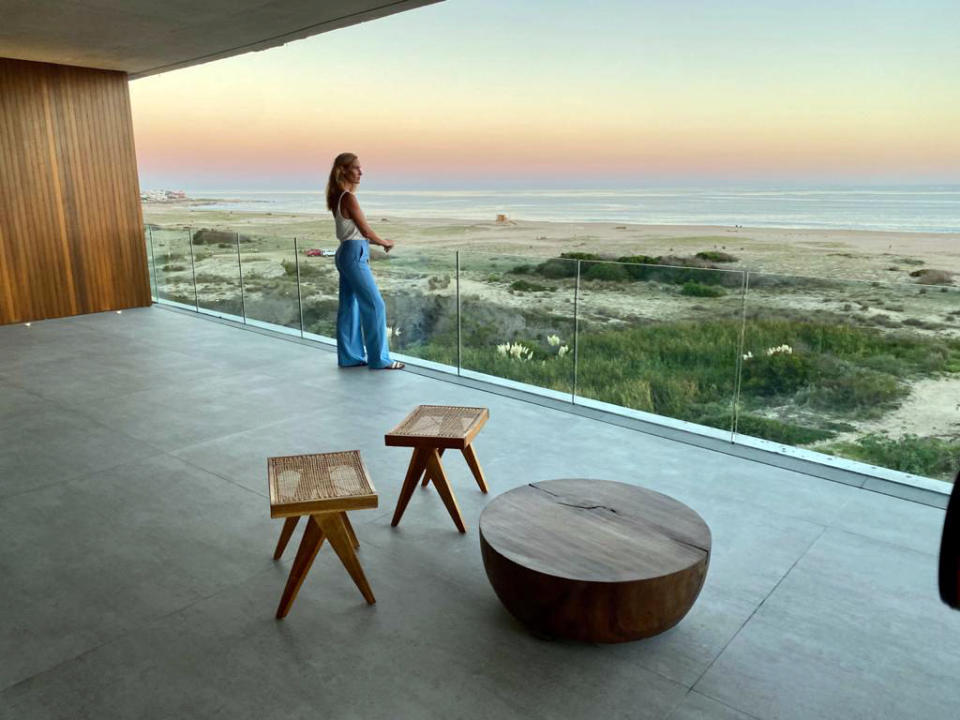 El Colette, un condominio frente al mar con una estética minimalista de hormigón y cristal, en Manantiales, a las afueras de José Ignacio, Uruguay. (Colette vía The New York Times)