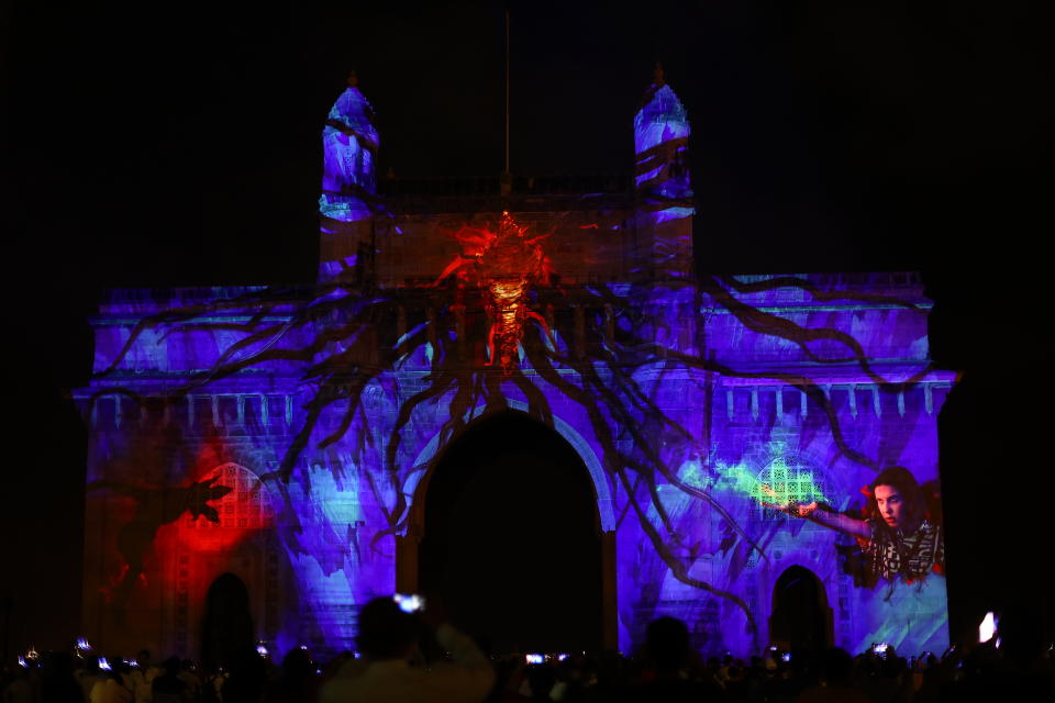 A photo of the rift at the Gateway of India.